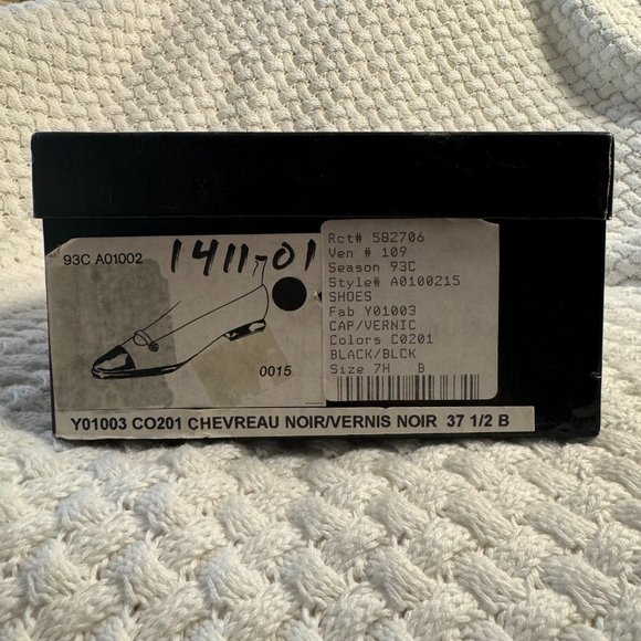Vintage Chanel Chevreau Noir/Vernis Noir Almond Toe Flats - Picture 9 of 9